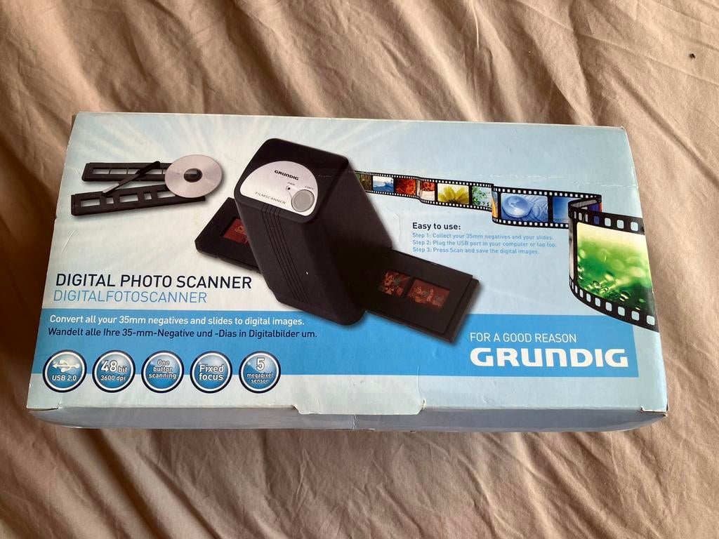 Nieuw Grundig foto scanner super koopje, Computers en Software, Scanners, Ophalen of Verzenden, Zo goed als nieuw