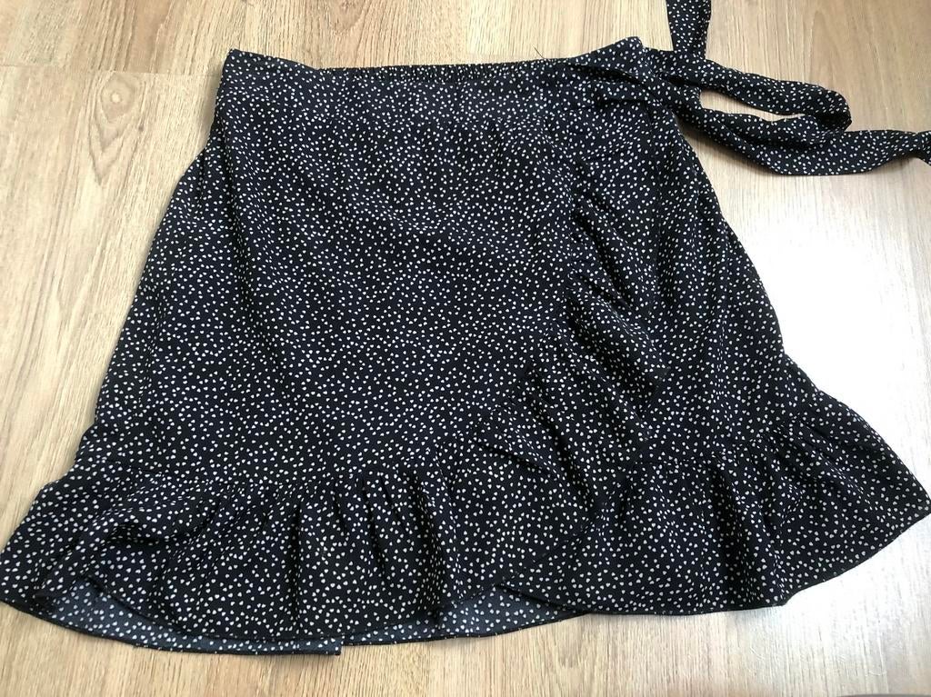By Clara zwart witte rok stippen stip dots hartjes m, Kleding | Dames, Rokken, Maat 38/40 (M), Zwart, Ophalen of Verzenden, Zo goed als nieuw