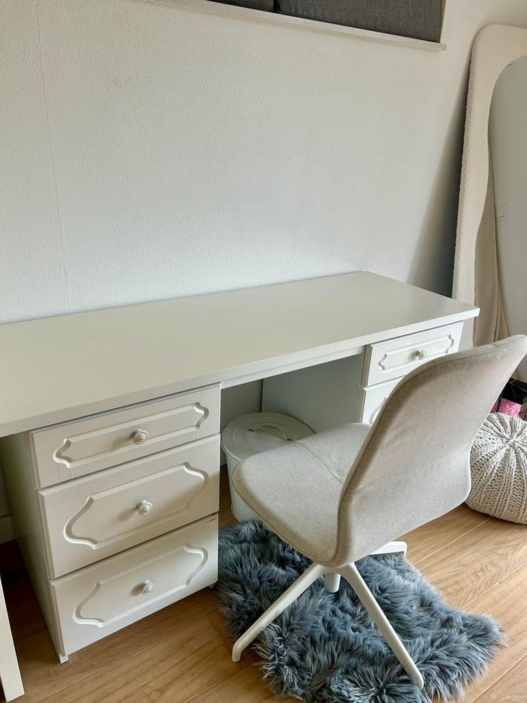 Wit bureau met lades, Huis en Inrichting, Bureaus, Ophalen, 150 cm, Zo goed als nieuw, 55 cm