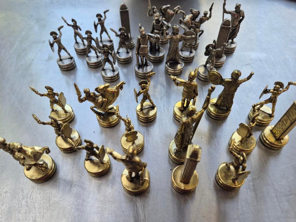 Gedetailleerde metalen schaakstukken - Romeins/Grieks thema, Een of twee spelers, Ophalen of Verzenden, Gebruikt, Onbekend