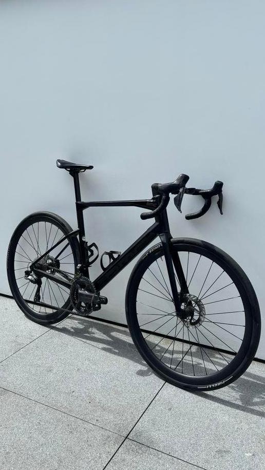 BMC Roadmachine 01 Five 2023 maat 56, Overige merken, Carbon, Ophalen of Verzenden, Zo goed als nieuw