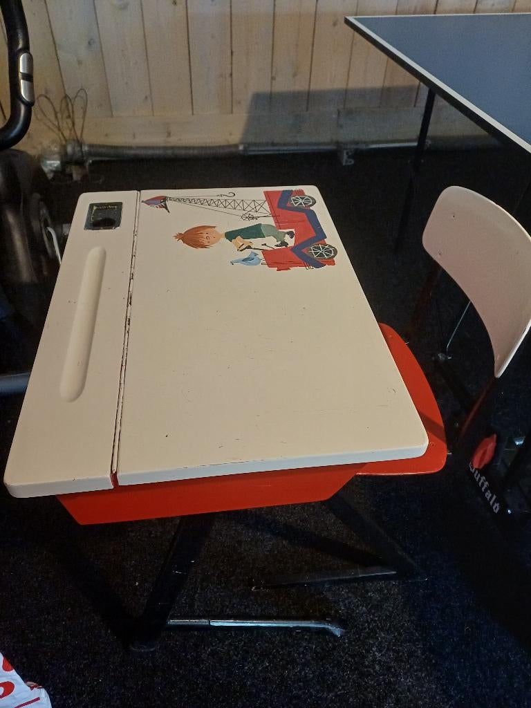 Lessenaar, Ophalen, Opbergruimte, Gebruikt, 60 cm