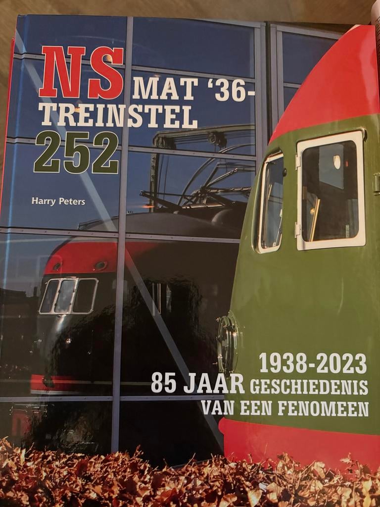 NS Mat '36 Treinstel 252 - 85 Jaar Geschiedenis, Ophalen of Verzenden, Nieuw, Trein