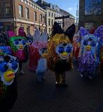 Furby's Carnavalskostuums - Diverse Kleuren, Ophalen, Zo goed als nieuw, Pak of Jurk