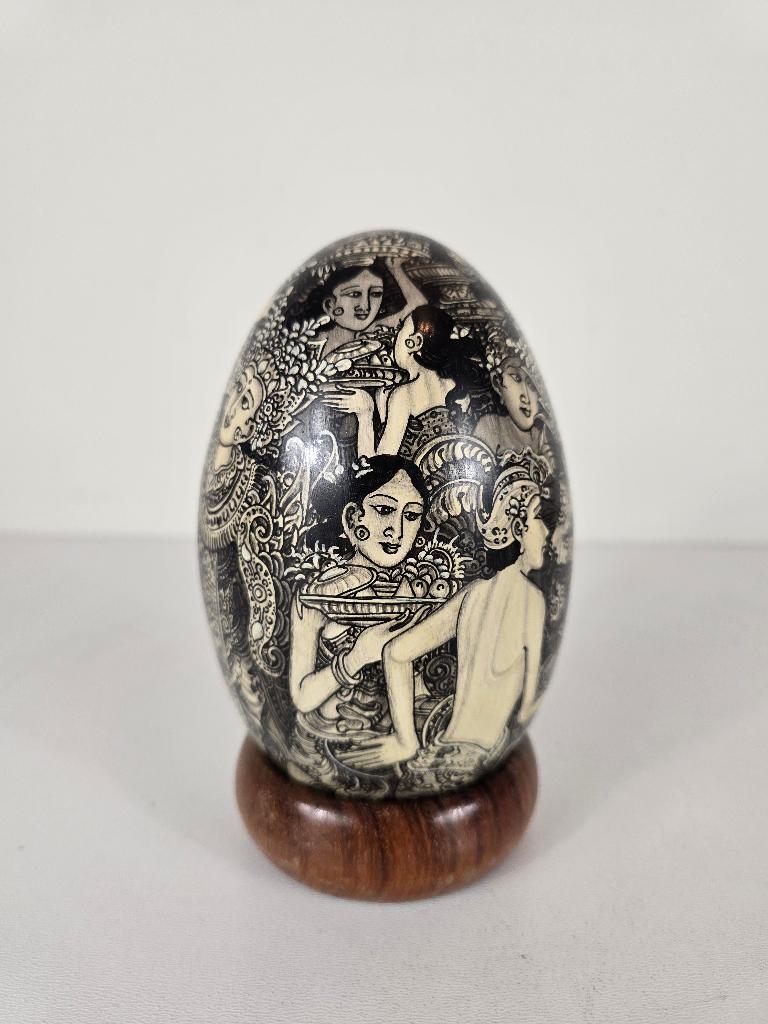 Handbeschilderd Balinees ei hout Indonesië 2e helft 20e eeuw, Antiek en Kunst, Ophalen of Verzenden, Hout