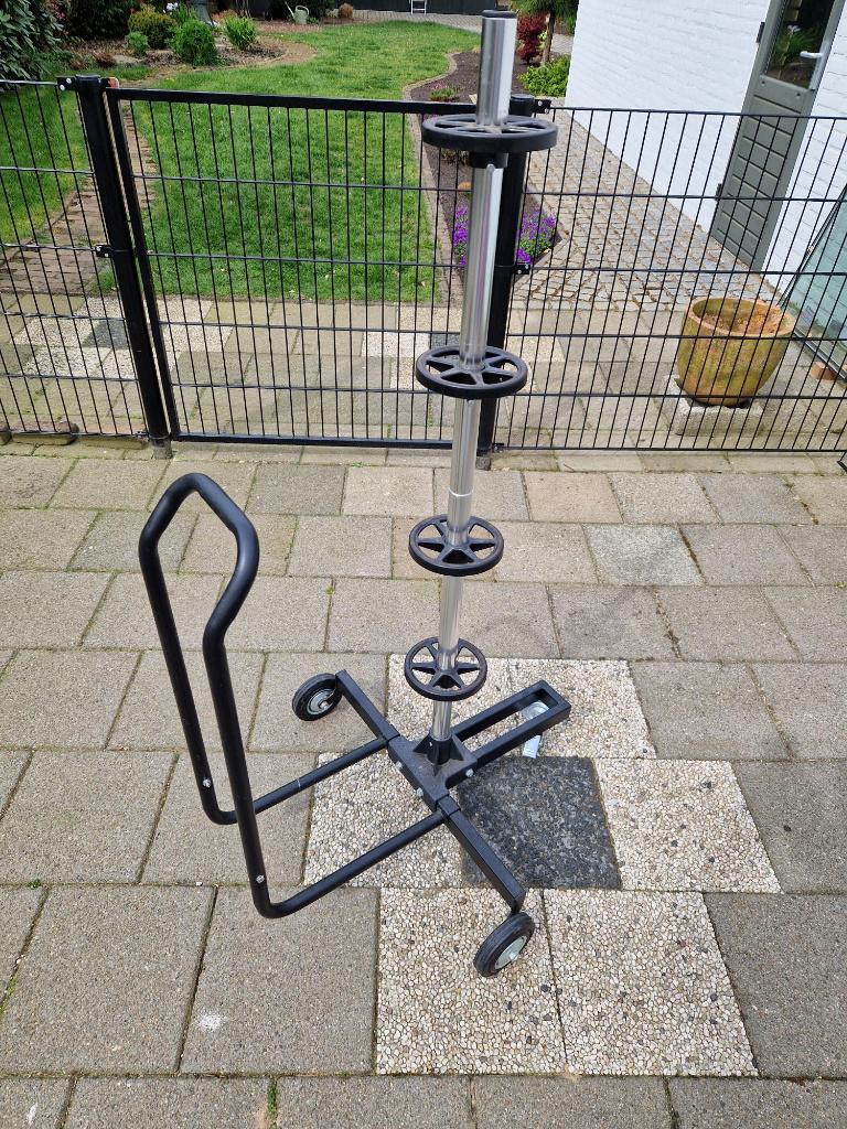 Een z.g.a.n. velgenboom, Auto diversen, Velgenbomen, Ophalen of Verzenden, Zo goed als nieuw