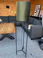 Staande zwarte lamp, groene kap, Ophalen, Zo goed als nieuw, Rond, 60 cm of meer