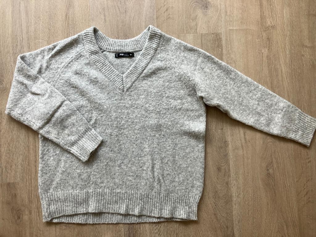 Comfortabele Gebreide Trui | grijs | v-hals | maat M, Maat 38/40 (M), New Yorker, Ophalen of Verzenden, Zo goed als nieuw