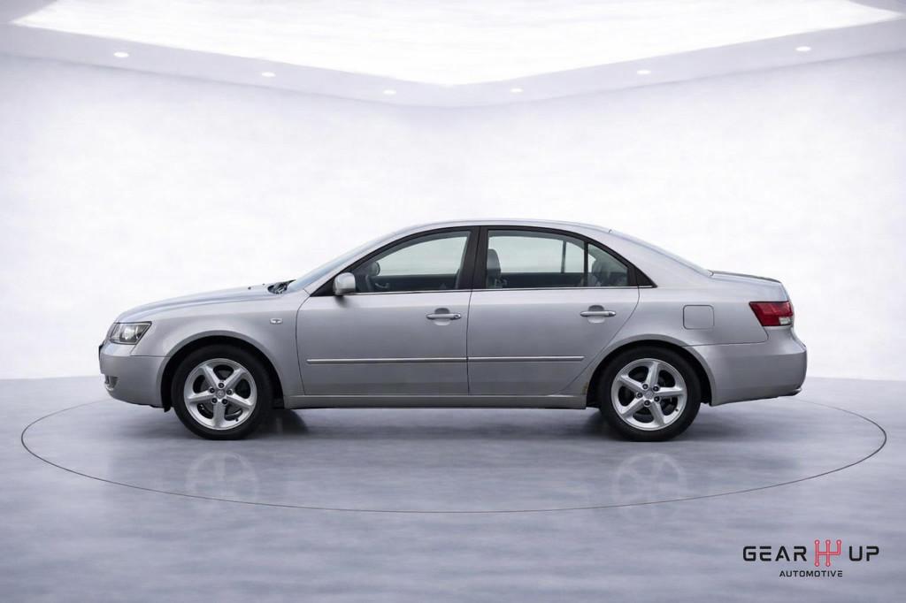 Hyundai Sonata 3.3 V6 Style LEER|CRUISE|CLIMA|STOELVERW|NAVI, Auto's, Hyundai, Gebruikt, 1546 kg, Bedrijf, 3342 cc