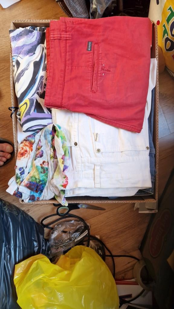 Kleding voor Gambia, Ophalen of Verzenden, Zo goed als nieuw