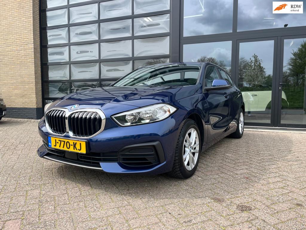 BMW 1-serie 118i NIEUW MODEL, 140 Pk, Auto's, Stof, Gebruikt, Blauw, Bedrijf