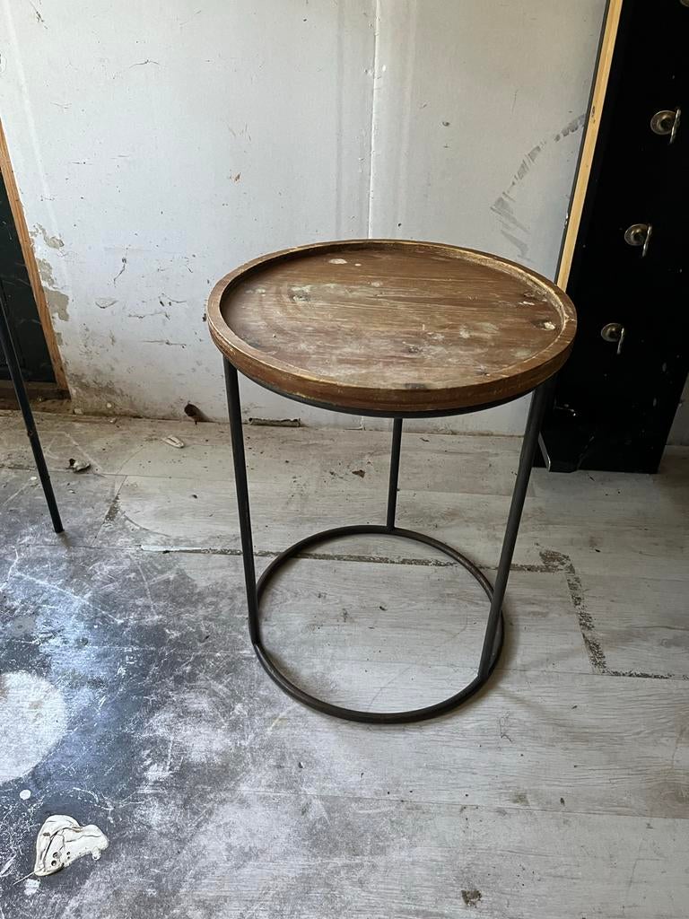 Set van 2 industriële stijl bijzettafeltjes, Minder dan 55 cm, Gebruikt, Metaal of Aluminium, Rond