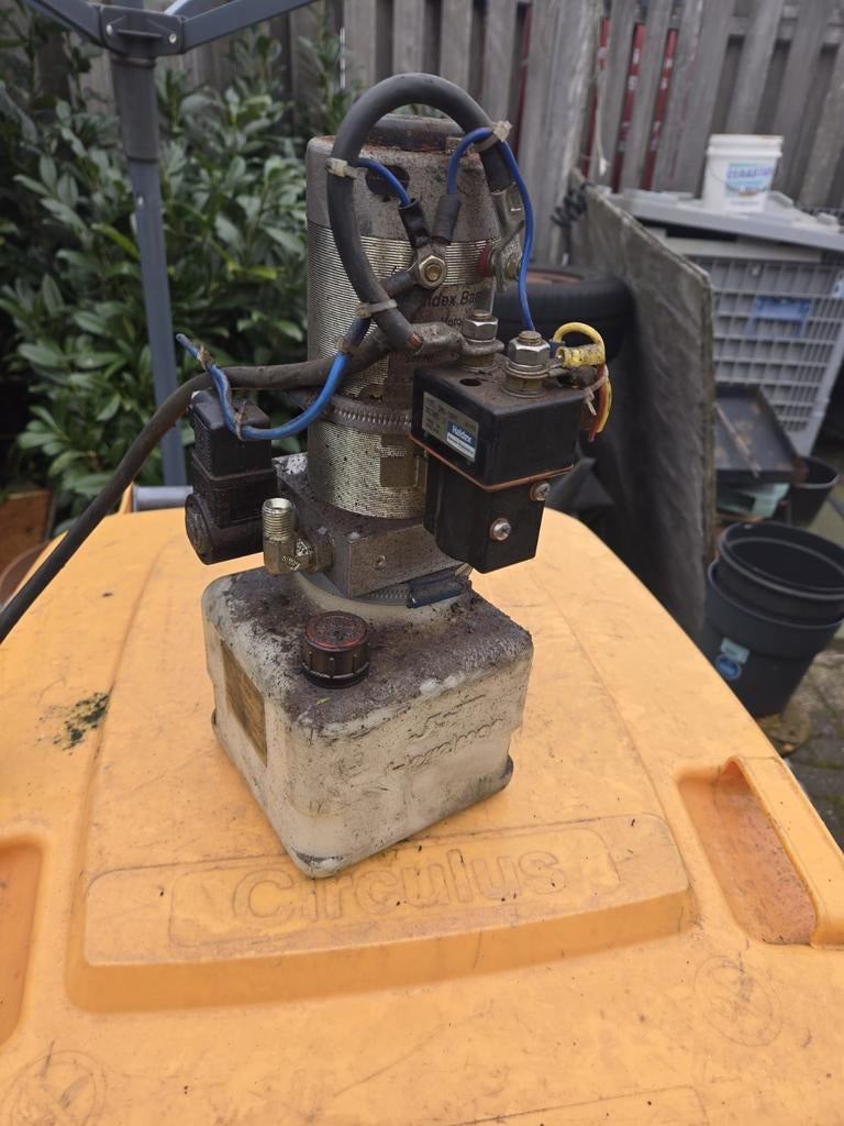 12v hydrauliekpomp, Ophalen of Verzenden, Gebruikt