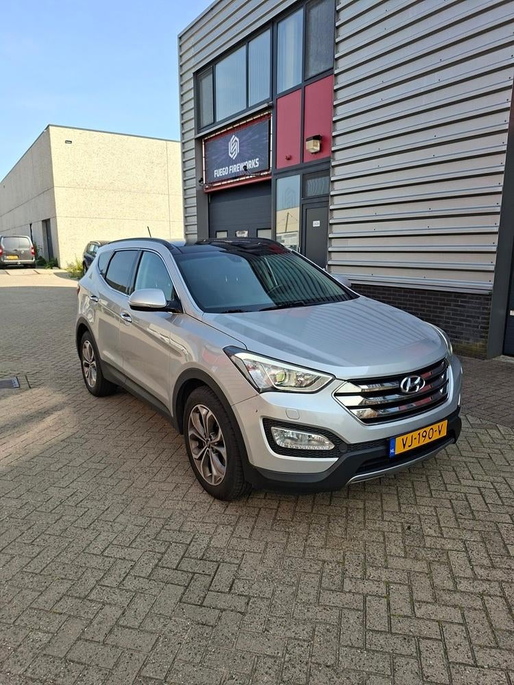 Hyundai Santa Fe Santa premium sky 2014 2.2D Automaat, Euro 5, 15 km/l, Zwart, Bedrijf