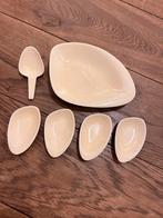 Vintage pindaset Koninklijke Plateelbakkerij Gouda, Gebruikt, Ophalen of Verzenden, Schaal of Schalen, Overige stijlen