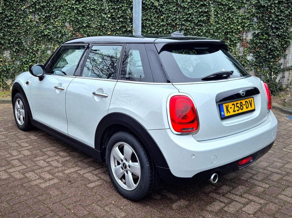 Mini Mini 1.5 Cooper Business Edition Digidash met Mini Next, Auto's, Voorwielaandrijving, Gebruikt, Euro 6, 1165 kg