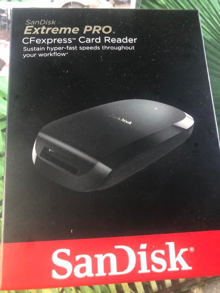 Nieuwe SanDisk Extreme PRO CFexpress Card Reader, Ophalen of Verzenden, Nieuw