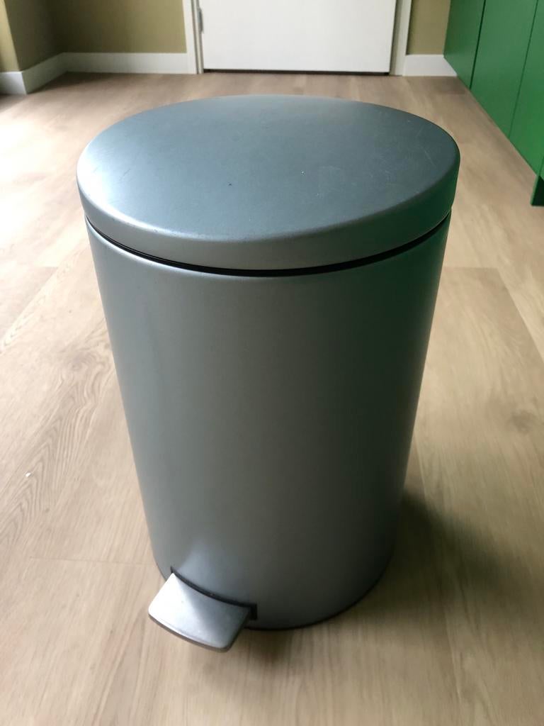 Brabantia prullenbak 20 liter, Huis en Inrichting, Woonaccessoires | Prullenbakken, Ophalen, Gebruikt, 20 tot 30 liter, Metaal