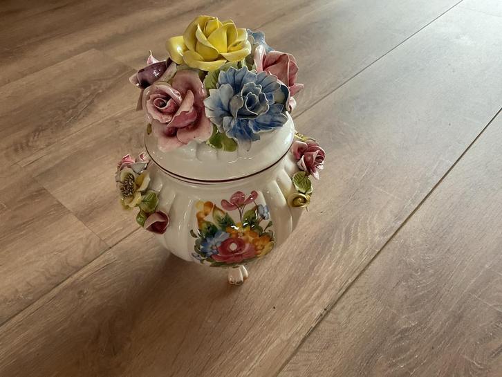 Antieke Vintage Bassano Pot met Deksel - Bloemen Decor, Antiek en Kunst, Antiek | Keramiek en Aardewerk, Ophalen of Verzenden