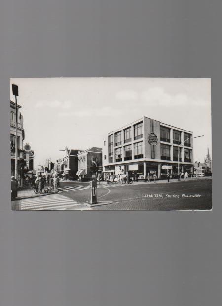 Zaandam kruising Westzijde met winkel van de Greuter, Ophalen of Verzenden, 1960 tot 1980, Ongelopen, Noord-Holland