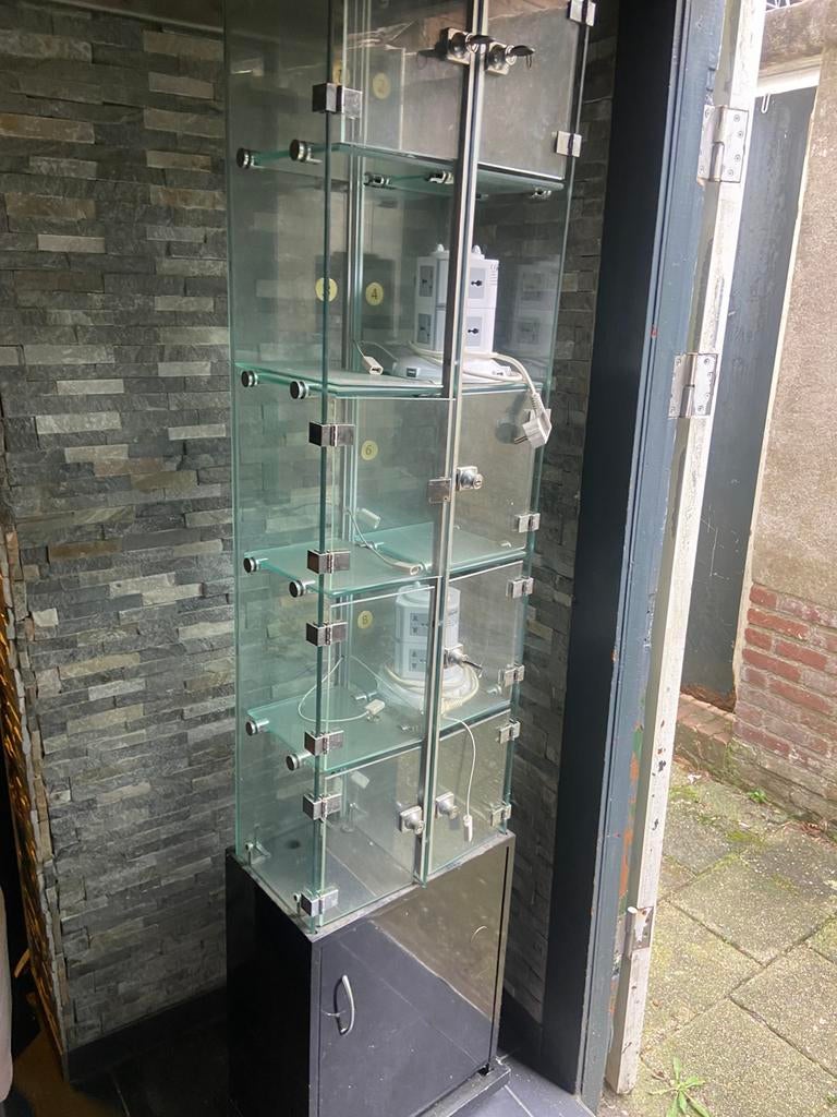 Glazen oplaadkast voor telefoons, Ophalen of Verzenden, Overige typen