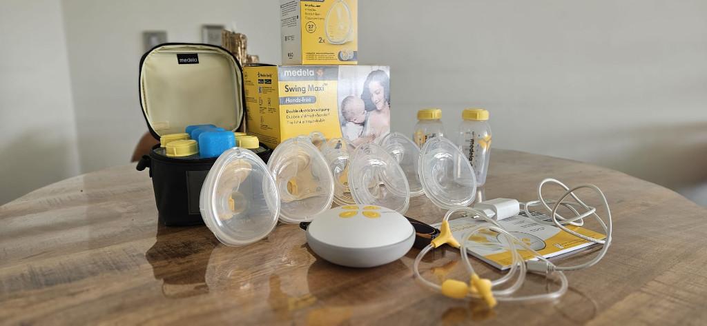 Medela Swing Maxi Hands-Free + Medela Koeltas – Complete Set, Kinderen en Baby's, Babyvoeding en Toebehoren, Ophalen, Zo goed als nieuw