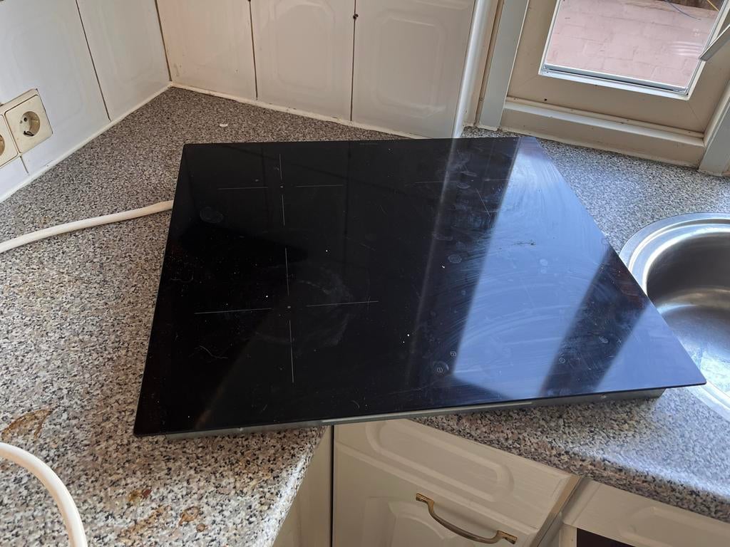 IKEA MATMÄSSIG Inductiekookplaat - 4 zones, Witgoed en Apparatuur, Gebruikt, Inbouw, Inductie, 4 kookzones