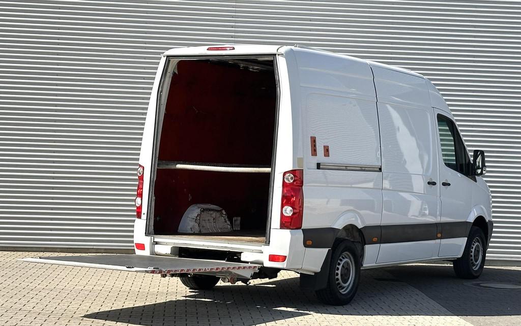 Volkswagen Crafter 35 2.0 TDI L2H2 bus met laadklep MARGE 42, Auto's, 13 km/l, Euro 5, Gebruikt, Volkswagen