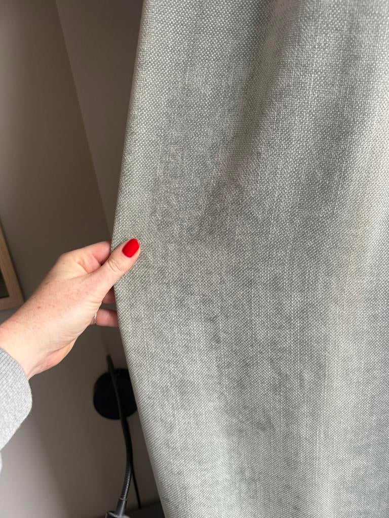 Gordijnen groen velour verduisterend, Huis en Inrichting, Ophalen of Verzenden, Zo goed als nieuw, Groen, 200 cm of meer