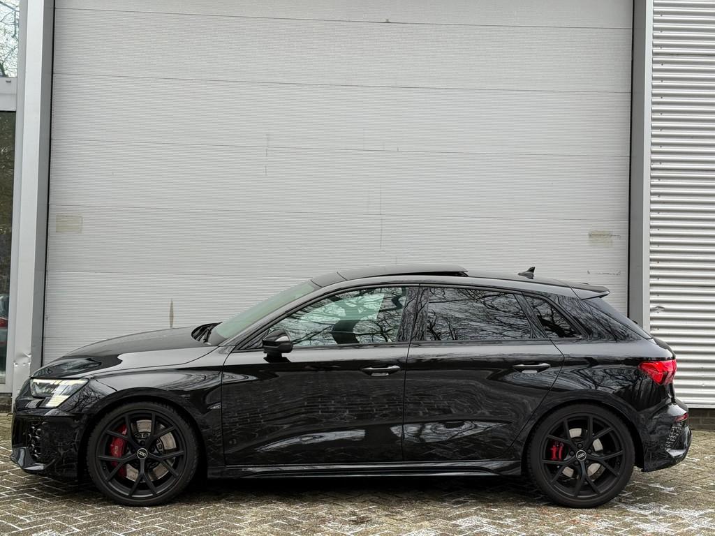 Audi A3 Sportback 2.5 TFSI RS 3 quattro l Pano l B&O l Camer, Automaat, Gebruikt, RS3, Zwart