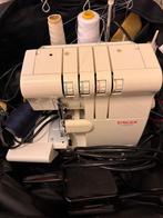 Singer Ultralock Lockmachine - gebruik, Hobby en Vrije tijd, Naaimachines en Toebehoren, Ophalen of Verzenden, Zo goed als nieuw