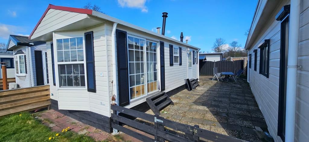 Chalet aan het water ook te huur voor een jaar, Caravans en Kamperen, Stacaravans