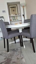 Ikea witte ovale eettafel met 4 grijze stoelen, Huis en Inrichting, Tafels | Eettafels, Gebruikt, Ophalen of Verzenden, Modern