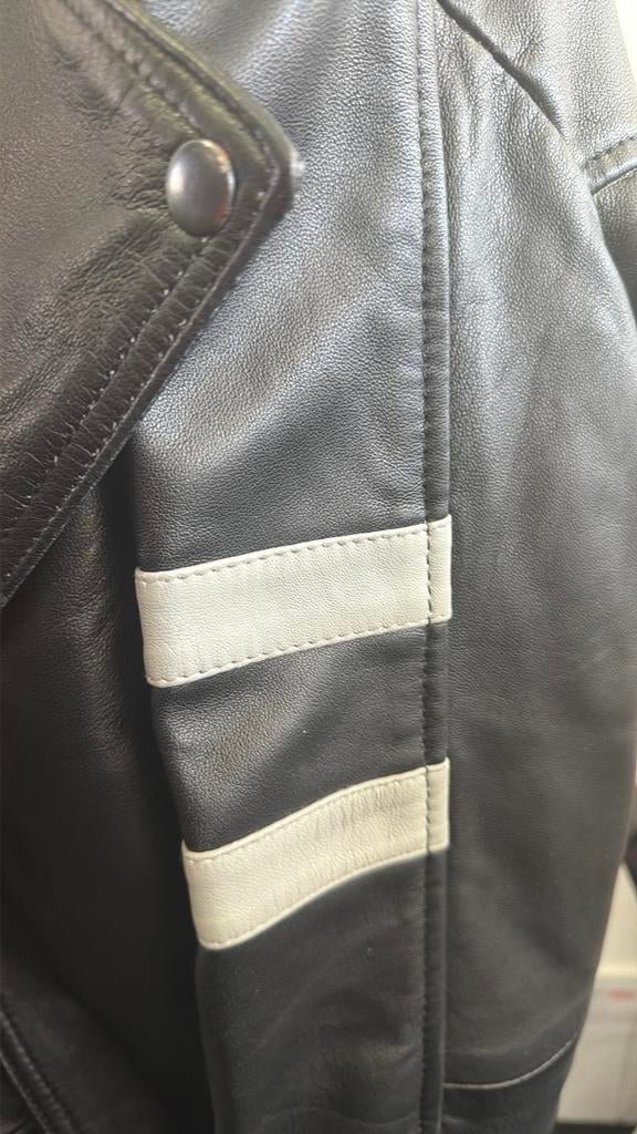 Leren jasje dames maat m echt leder goedkoop €200, Ophalen of Verzenden, Zo goed als nieuw, Maat 38/40 (M), Zwart