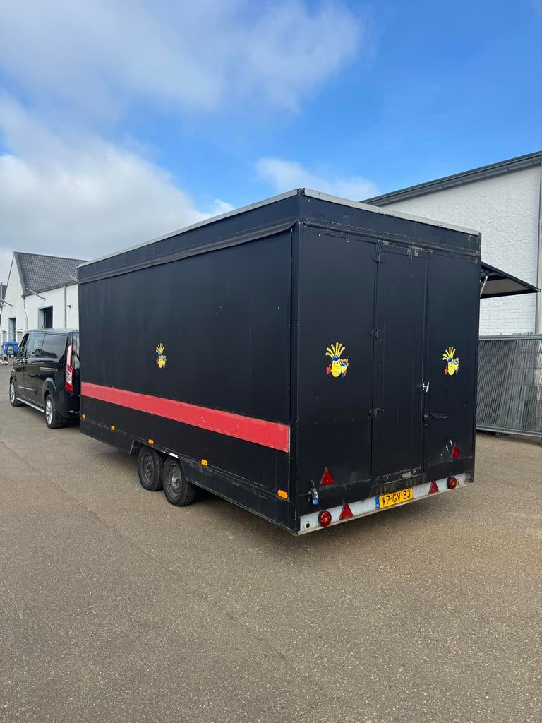 Volledig uitgeruste foodtruck te koop, Ophalen