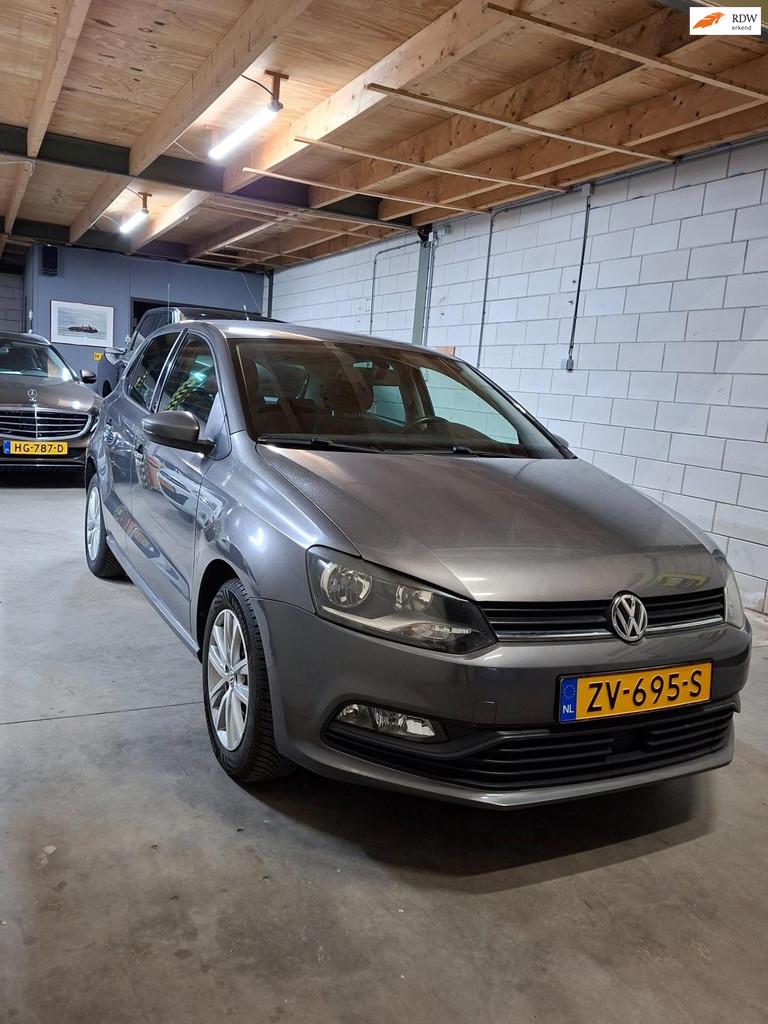 Volkswagen Polo 1.0 Trendline, Airco, Bluetooth, afneembare, Auto's, Stof, Euro 6, Bedrijf, Handgeschakeld
