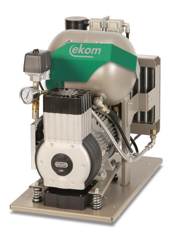 Compressor voor tandartsen praktijk of anders- Geluidsarm, Ophalen of Verzenden, Zo goed als nieuw, Minder dan 200 liter/min, Olievrij
