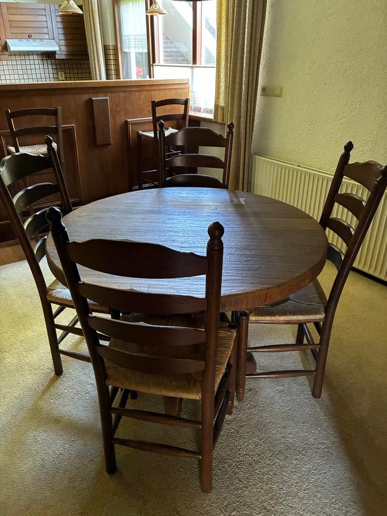 Ronde eiken eettafel met 4 rieten stoelen, Ophalen, Gebruikt, 100 tot 150 cm, Vier personen