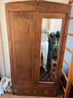 Kleine antieke kast met spiegel, Ophalen