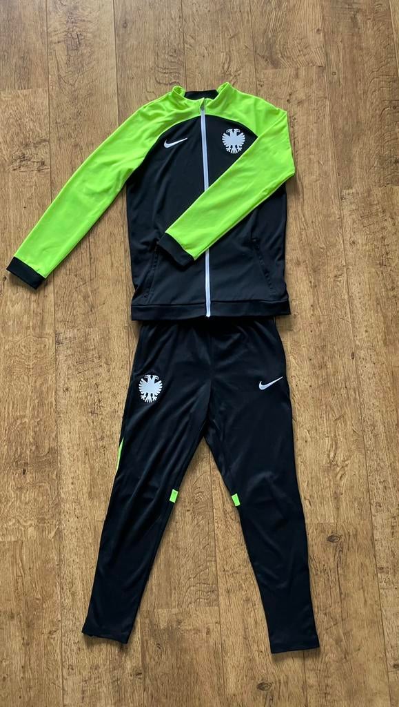 Vitesse trainingspak, Ophalen, Zo goed als nieuw, Overige maten, Voetbal