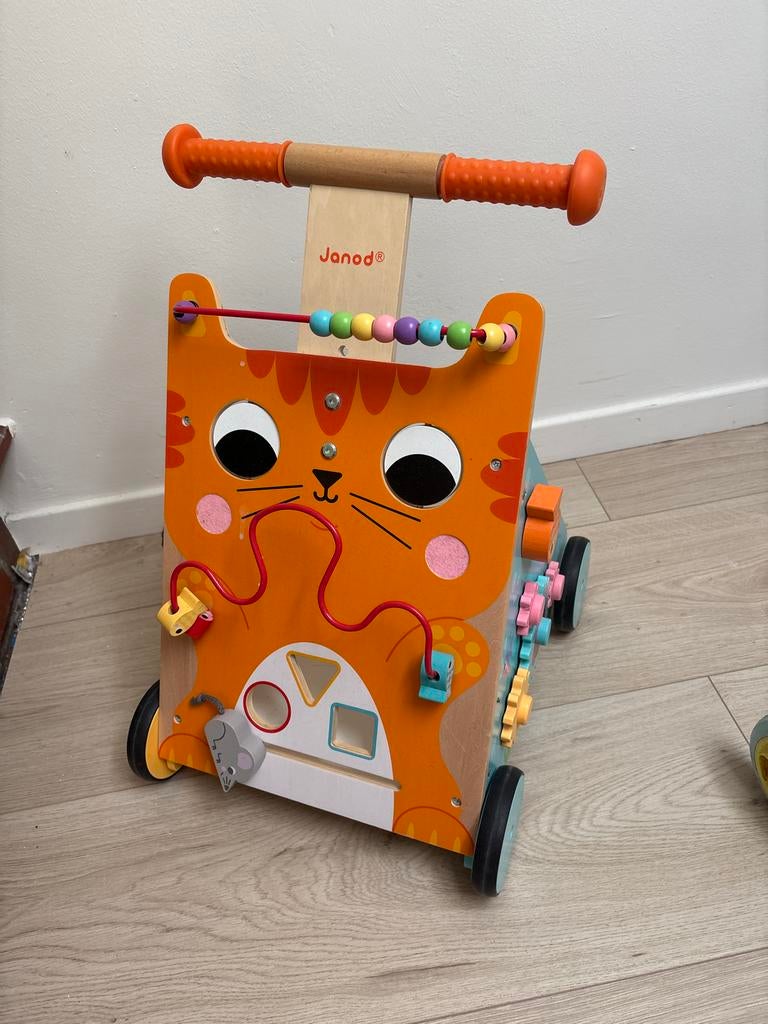 Janod houten loopwagen met activiteiten, Ophalen of Verzenden, Gebruikt, Overige typen, Met wieltjes