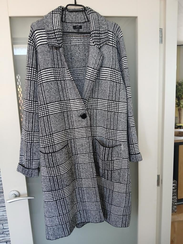 Jas Maat 46 merk yest, Ophalen of Verzenden, Zo goed als nieuw, Maat 46/48 (XL) of groter