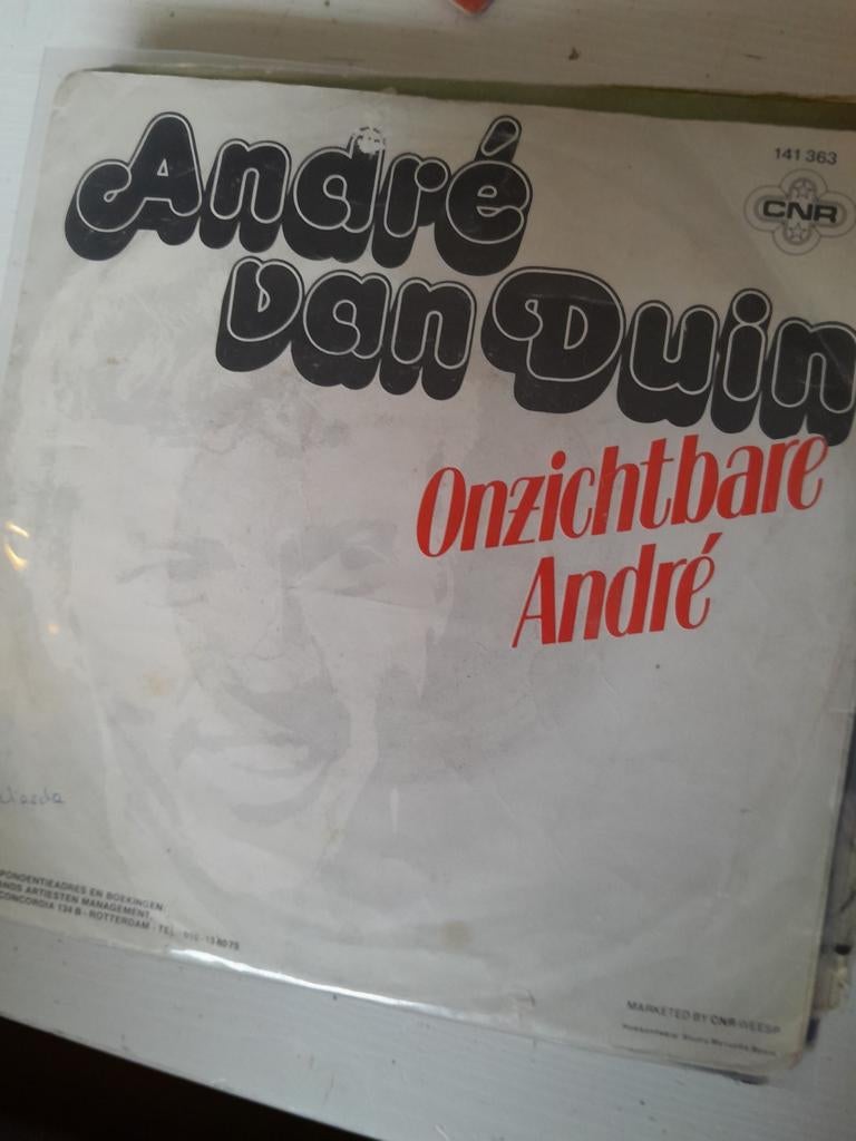 Andre van duin 7inch ontzichtbare andre, Ophalen of Verzenden, Zo goed als nieuw, Nederlandstalig