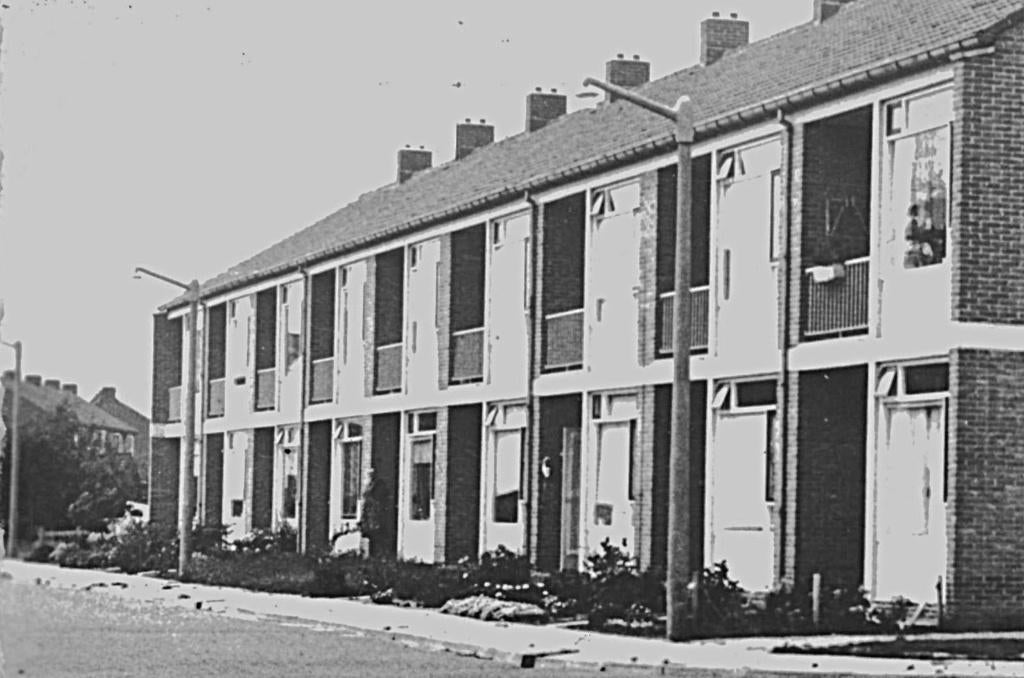 983599 Oude Tonge 1967 ZH Bernhardstraat  Zegel Deltawerken, Verzamelen, Ansichtkaarten | Nederland, Ophalen of Verzenden, 1960 tot 1980