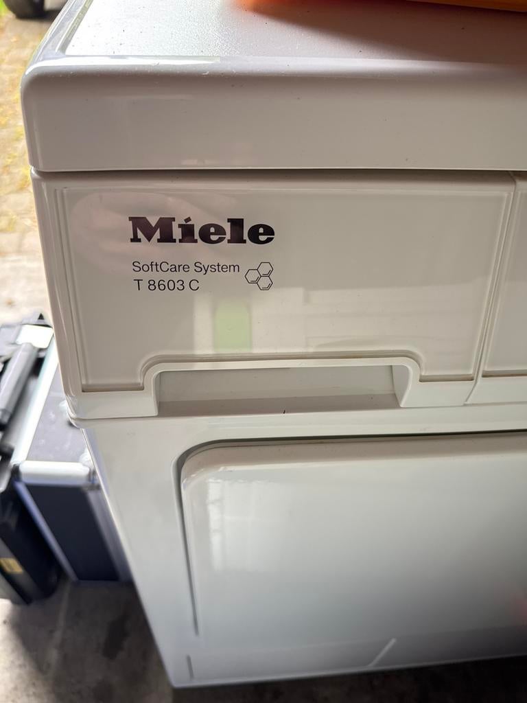 Miele T8603C SoftCare System Condensdroger, Ophalen, 6 tot 8 kg, Gebruikt, Voorlader