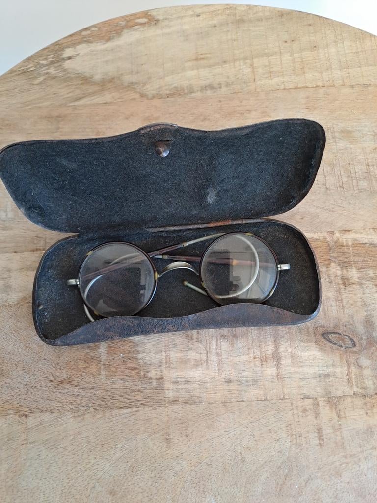 Antieke ronde bril met schildpadmontuur en etui, Antiek en Kunst, Ophalen