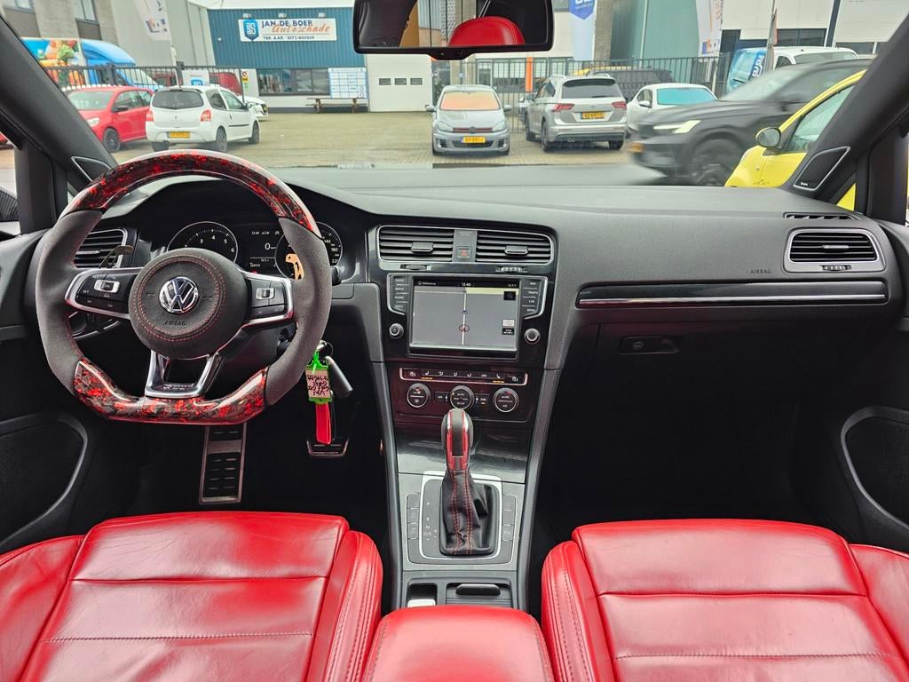 Volkswagen Golf 2.0 TSI GTI Performance|AUT|PANO|NAVI|Leder, Gebruikt, 4 cilinders, 1324 kg, Golf