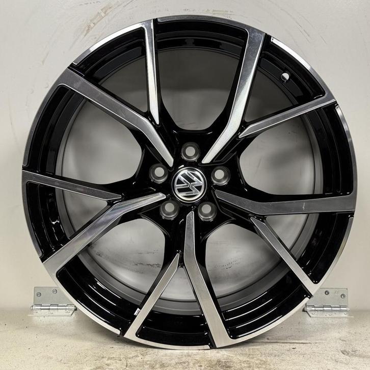 18 inch Estoril VW Polo TCross Audi A1 5x100 215/40/18 Et40, 18 inch, Banden en Velgen, Nieuw, Zomerbanden
