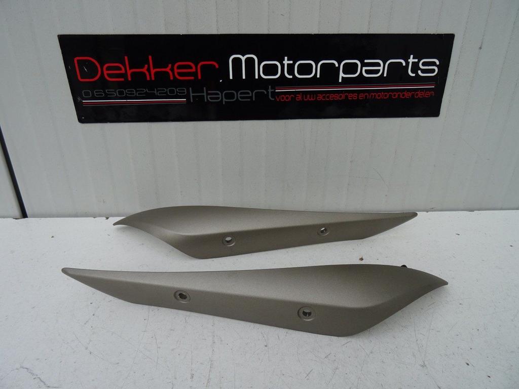 Originele uitlaat Afwerkkappen Yamaha YZF R1 2004-2005-2006, Ophalen of Verzenden, -, -, -