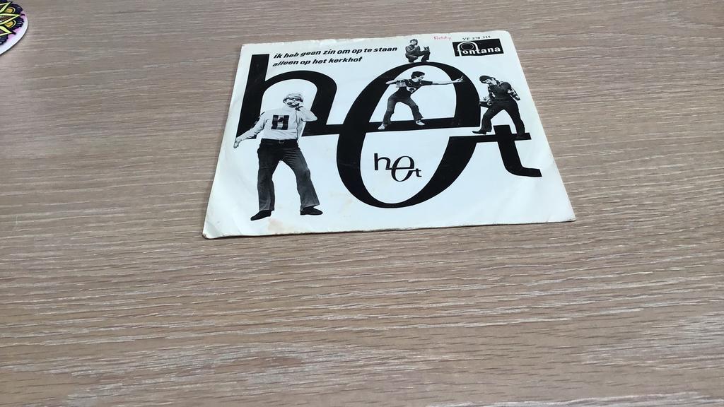 PIRATENKNALLER VAN HET MET MIDDENSTUK, Ophalen of Verzenden, Zo goed als nieuw, Overige formaten, Levenslied of Smartlap